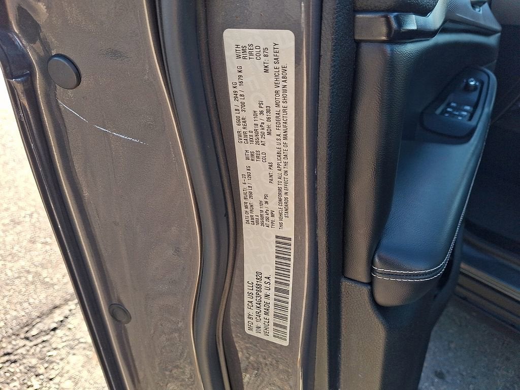 2023 Jeep Grand Cherokee L Laredo