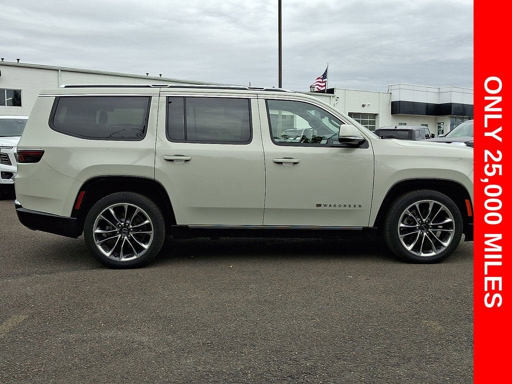 2022 Jeep Wagoneer Series III 4x4