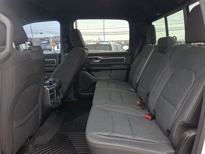 2020 RAM 1500 Big Horn Crew Cab 4x4 5'7" Box
