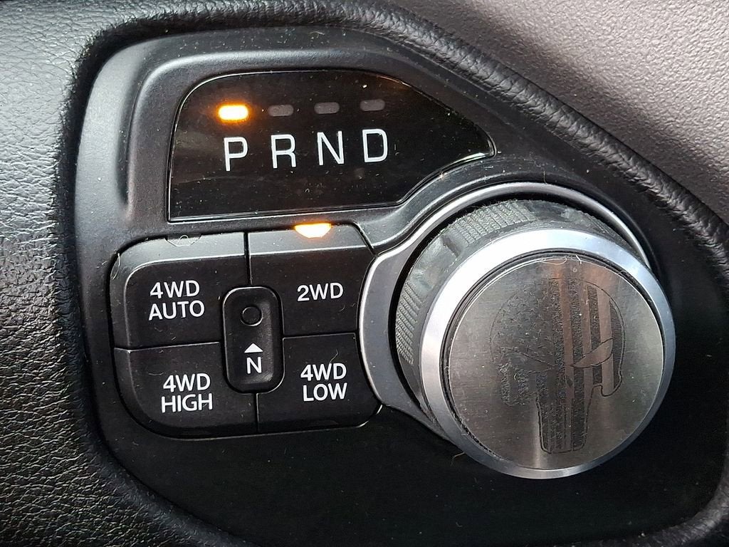 2020 RAM 1500 Big Horn Crew Cab 4x4 5'7" Box