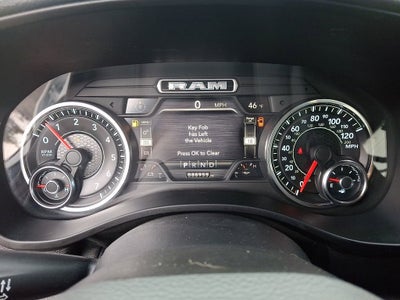 2020 RAM 1500 Big Horn Crew Cab 4x4 5'7" Box