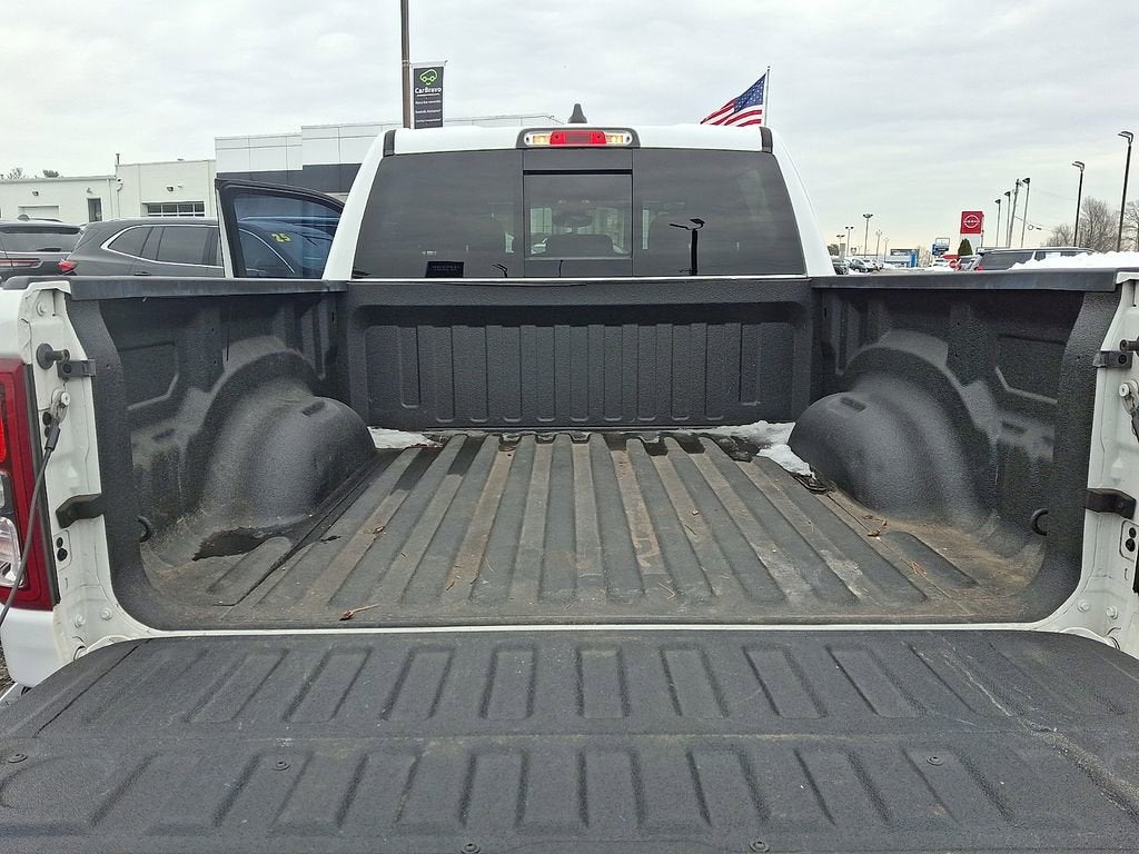 2020 RAM 1500 Big Horn Crew Cab 4x4 5'7" Box