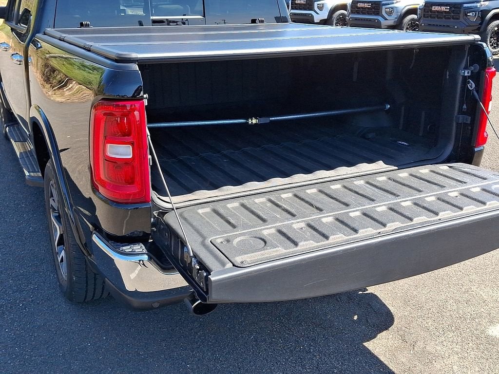 2025 RAM 1500 Laramie Crew Cab 4x4 5'7" Box