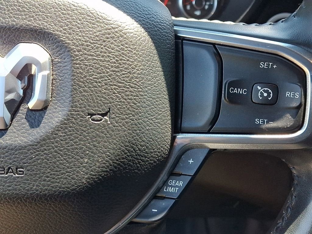 2022 RAM 1500 Laramie Crew Cab 4x4 5'7" Box