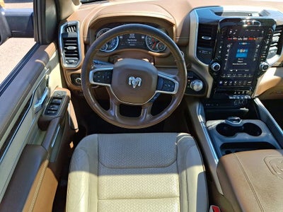 2019 RAM 1500 Laramie Crew Cab 4x4 5'7" Box