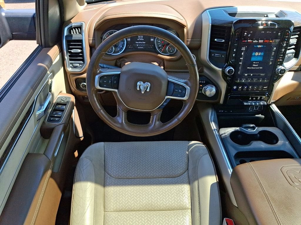 2019 RAM 1500 Laramie Crew Cab 4x4 5'7" Box