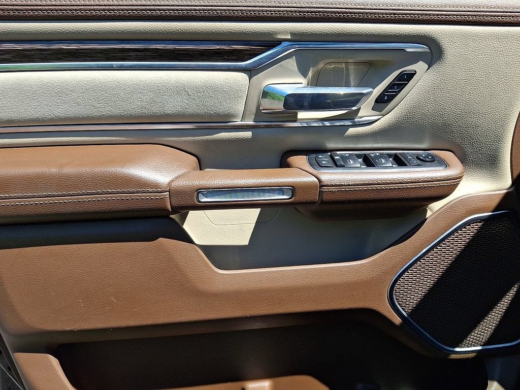 2019 RAM 1500 Laramie Crew Cab 4x4 5'7" Box