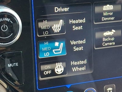 2019 RAM 1500 Laramie Crew Cab 4x4 5'7" Box