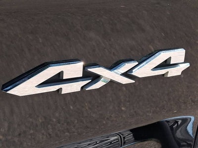 2019 RAM 1500 Laramie Crew Cab 4x4 5'7" Box