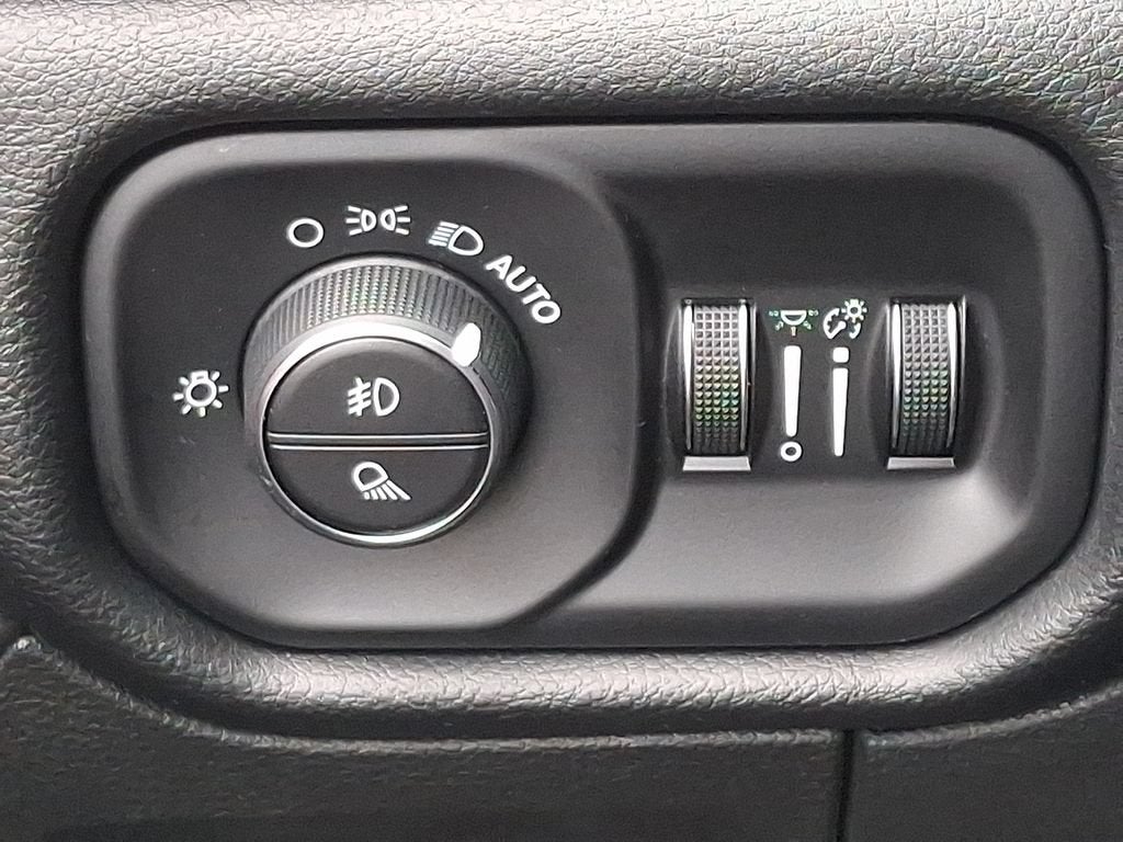 2019 RAM 1500 Rebel Crew Cab 4x4 5'7" Box