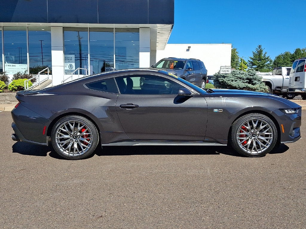 2024 Ford Mustang GT Premium Fastback