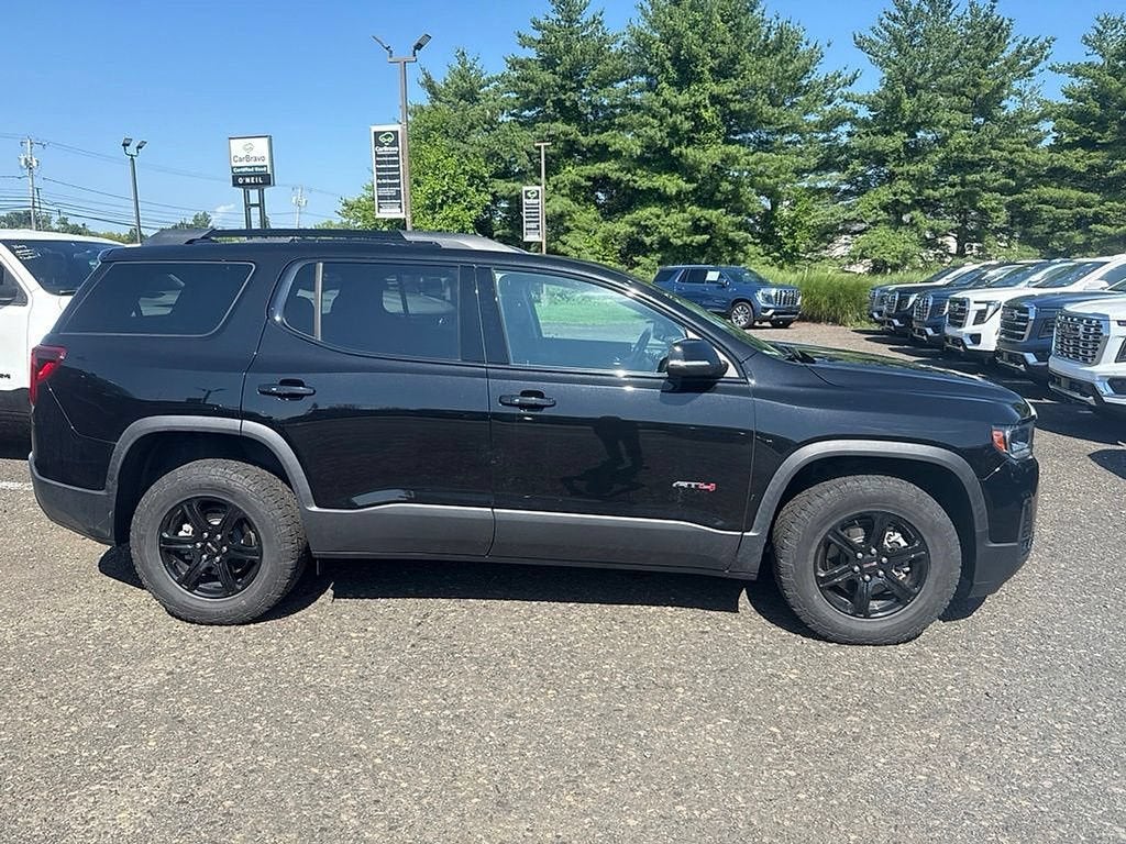 2023 GMC Acadia AT4
