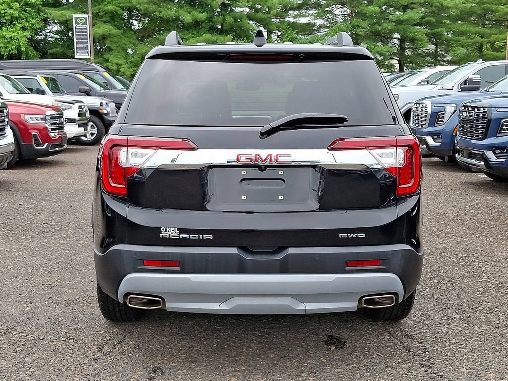 2023 GMC Acadia SLT