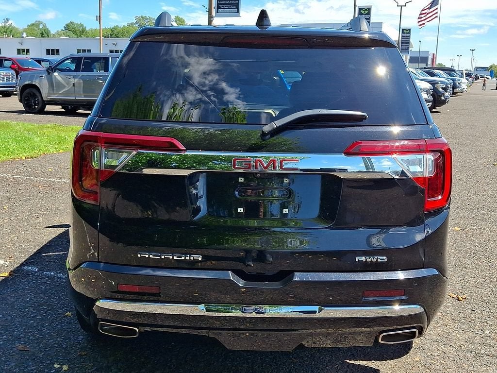 2023 GMC Acadia Denali