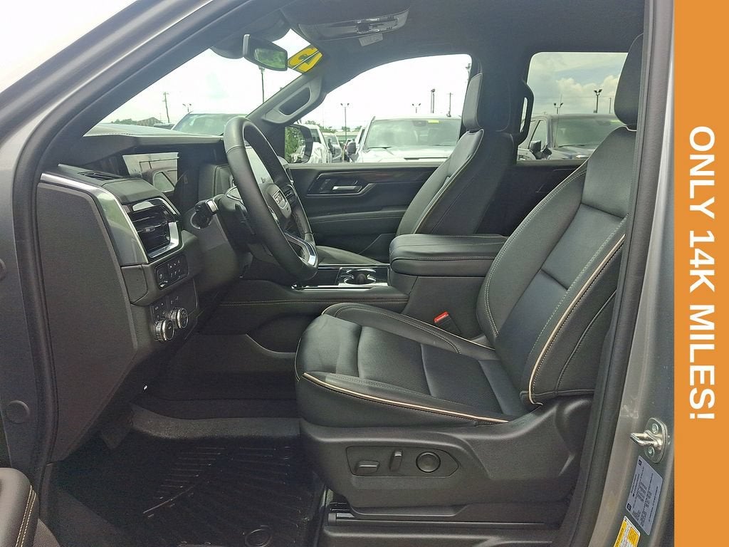 2025 GMC Yukon Elevation
