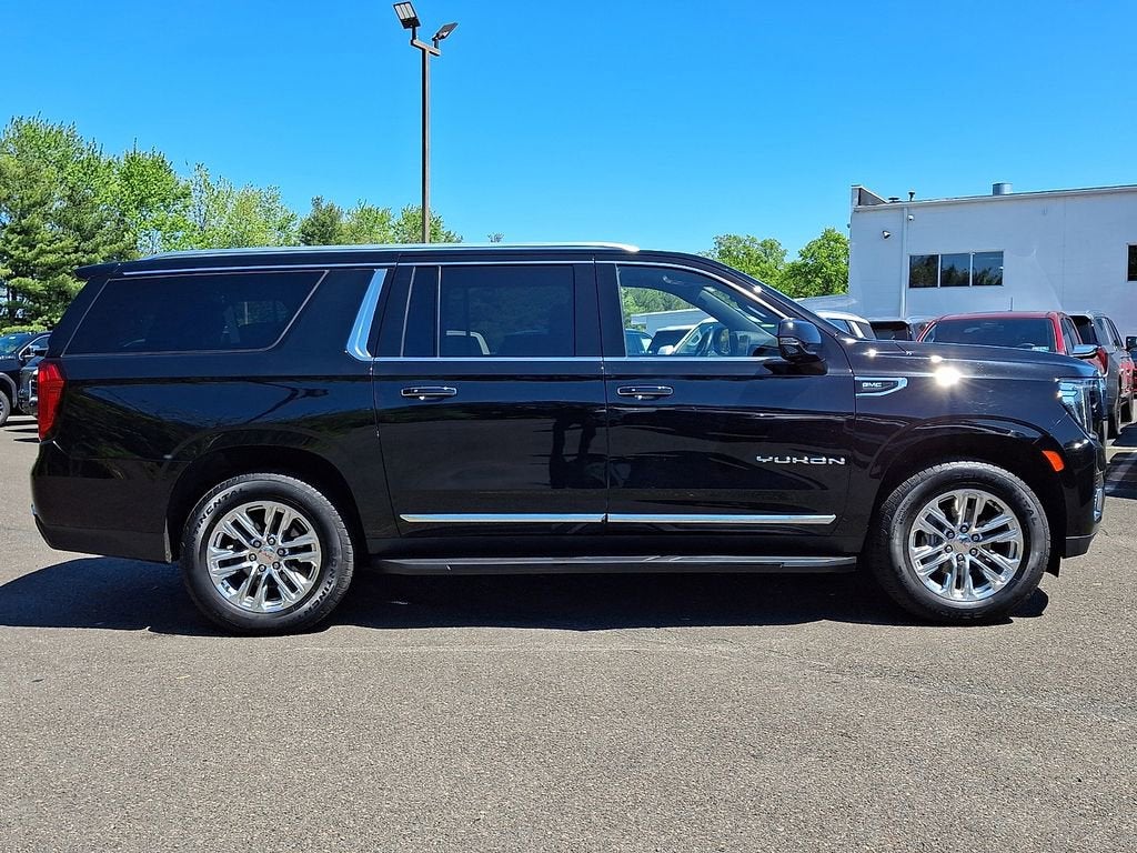 2022 GMC Yukon XL SLT