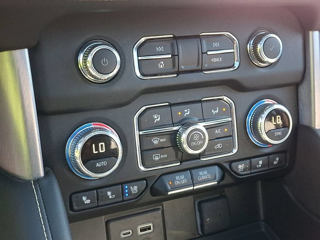 2024 GMC Yukon XL SLT