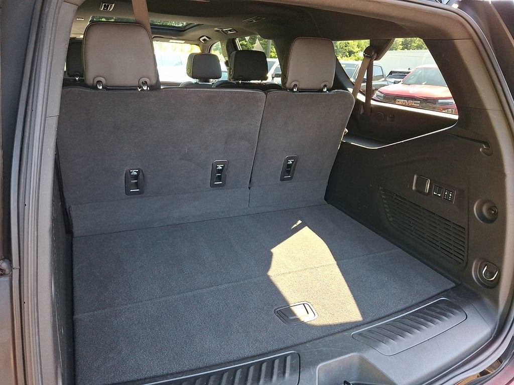 2024 GMC Yukon XL SLT