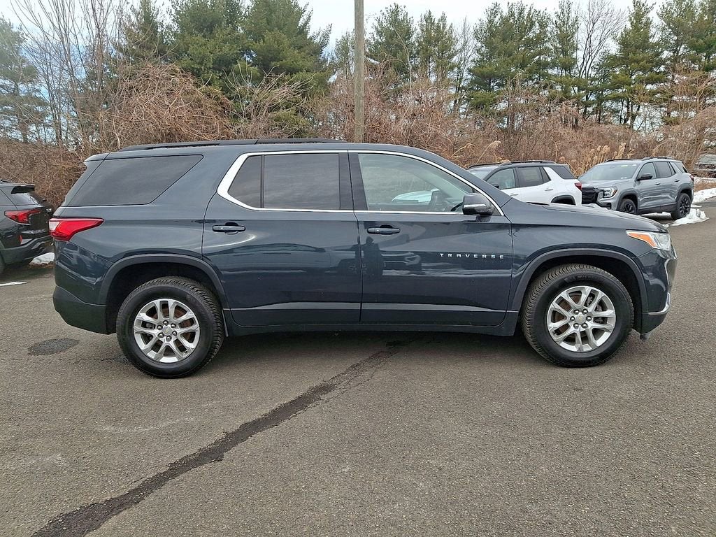 2021 Chevrolet Traverse LT Leather
