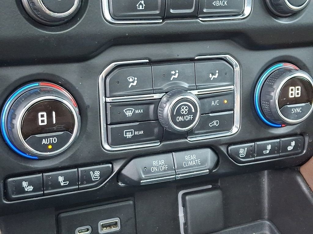 2021 Chevrolet Suburban High Country