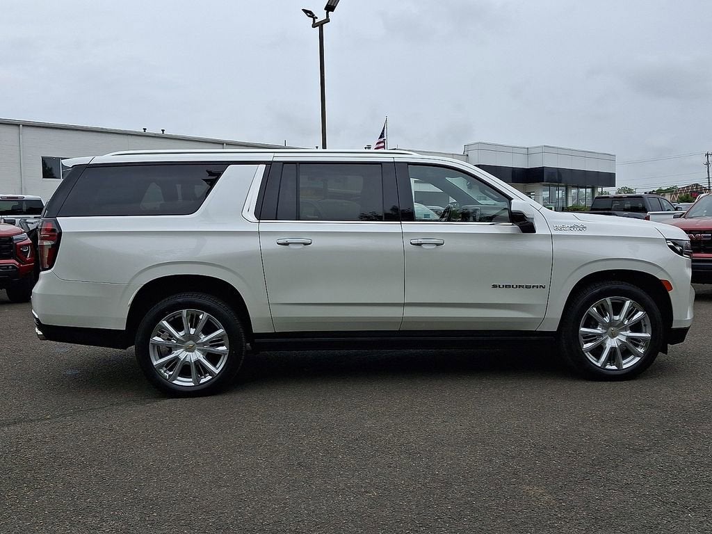 2021 Chevrolet Suburban High Country