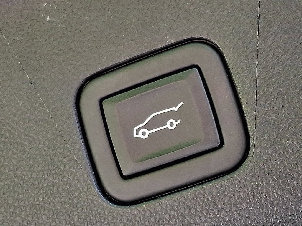 2023 Chevrolet Tahoe Premier - Photo 34