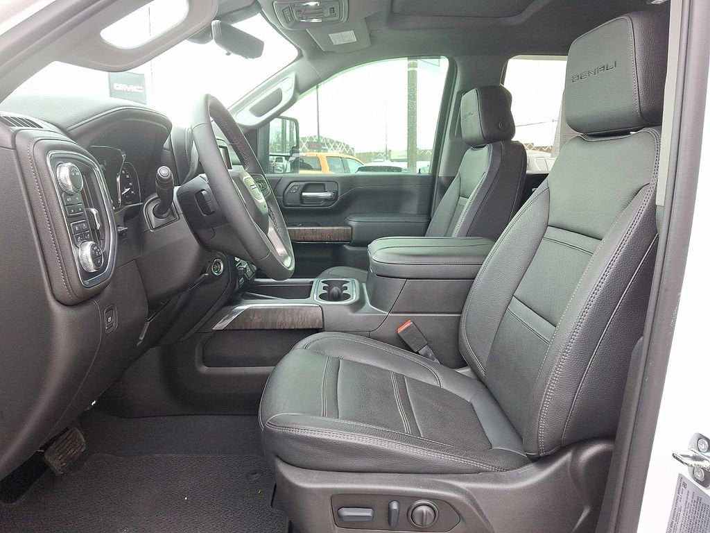 2023 GMC Sierra 3500 HD Denali