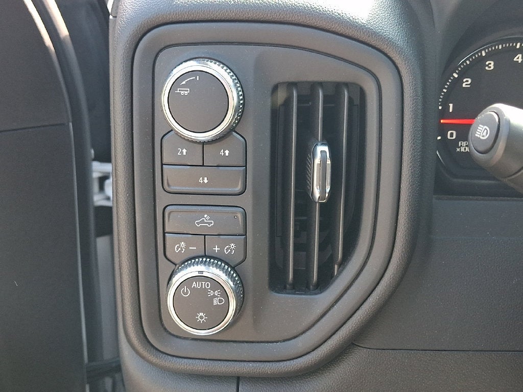 2025 GMC Sierra 2500 HD Pro