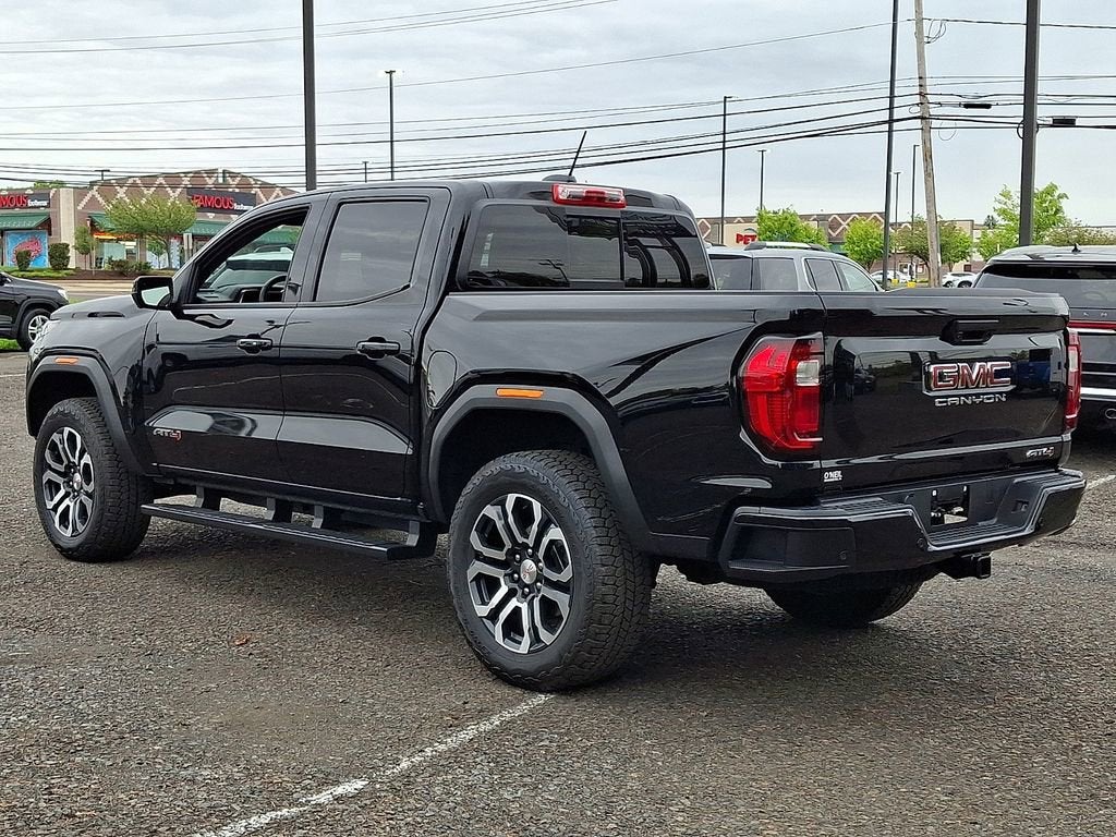 2024 GMC Canyon AT4