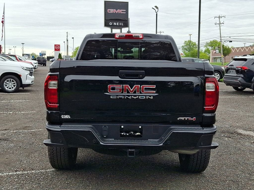 2024 GMC Canyon AT4