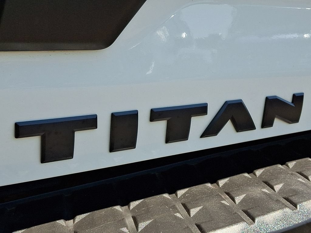 2021 Nissan TITAN Crew Cab PRO-4X 4x4