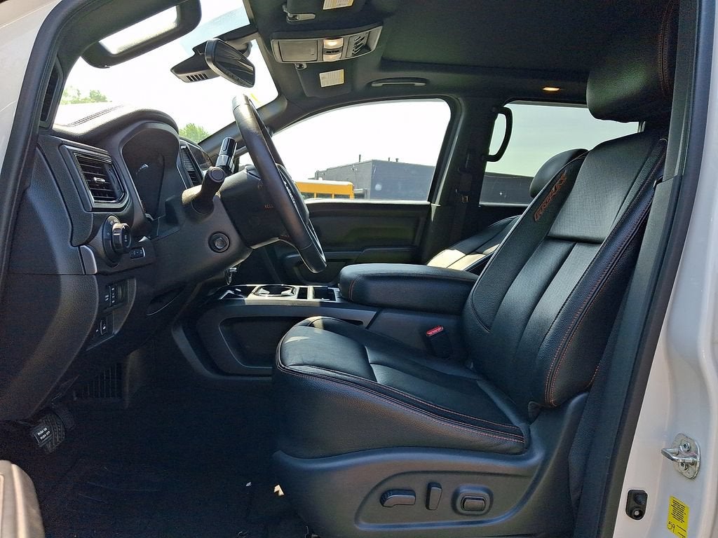 2021 Nissan TITAN Crew Cab PRO-4X 4x4