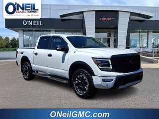 2021 Nissan TITAN Crew Cab PRO-4X 4x4