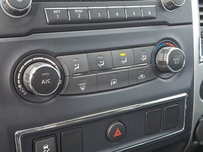 2017 Nissan TITAN SV