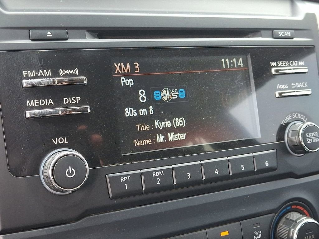 2017 Nissan TITAN SV