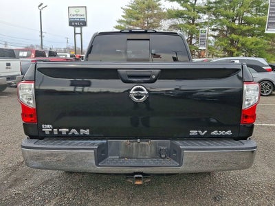 2017 Nissan TITAN SV