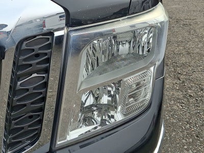 2017 Nissan TITAN SV