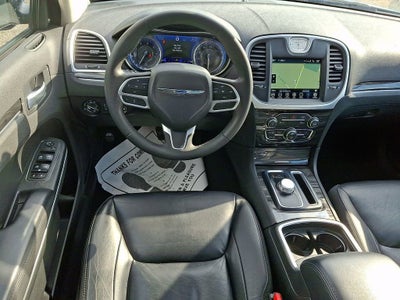 2022 Chrysler 300 Touring L