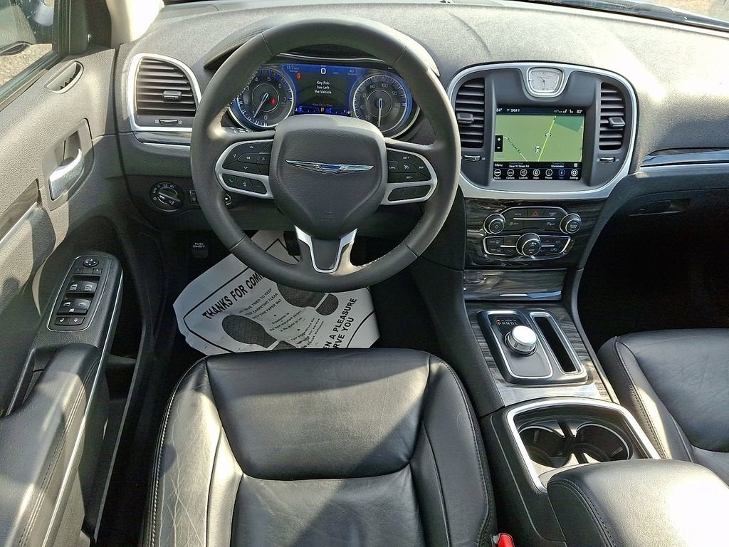 2022 Chrysler 300 Touring L