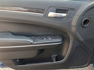 2022 Chrysler 300 Touring L