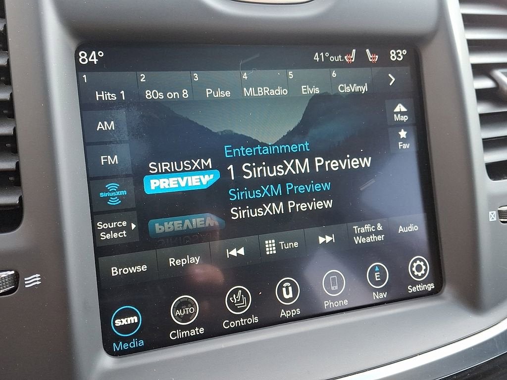 2022 Chrysler 300 Touring L