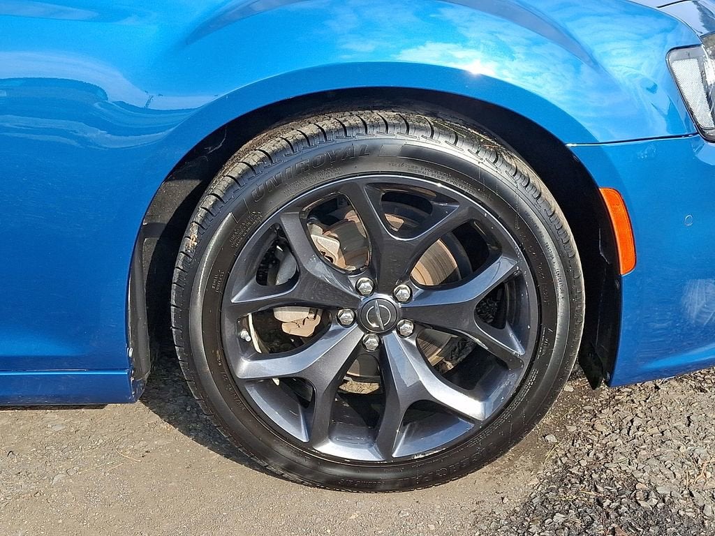 2022 Chrysler 300 Touring L