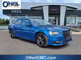 2022 Chrysler 300 Touring L