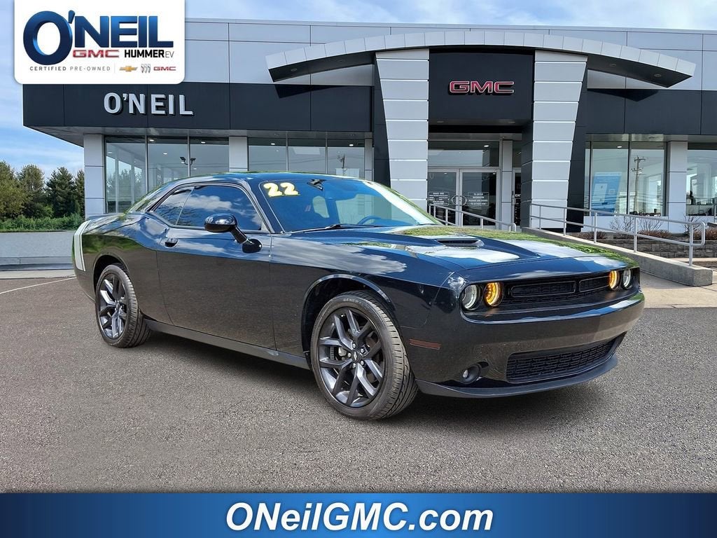 2022 Dodge Challenger SXT Auto's photo