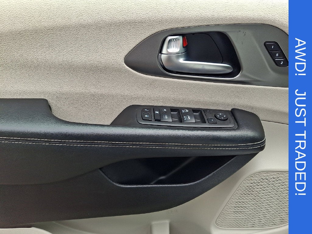 2022 Chrysler Pacifica Touring L AWD