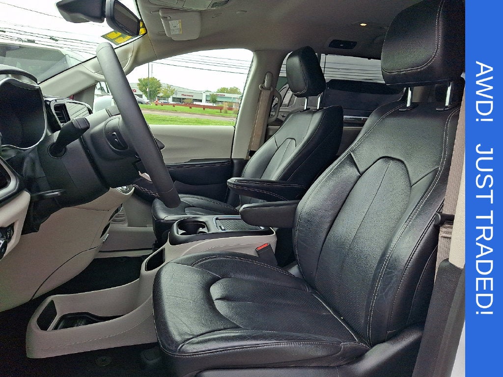 2022 Chrysler Pacifica Touring L AWD