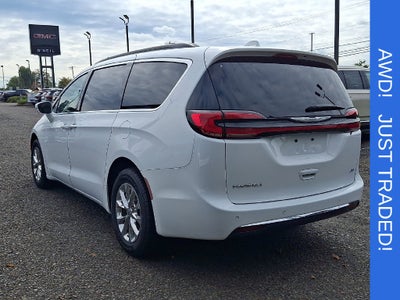 2022 Chrysler Pacifica Touring L AWD