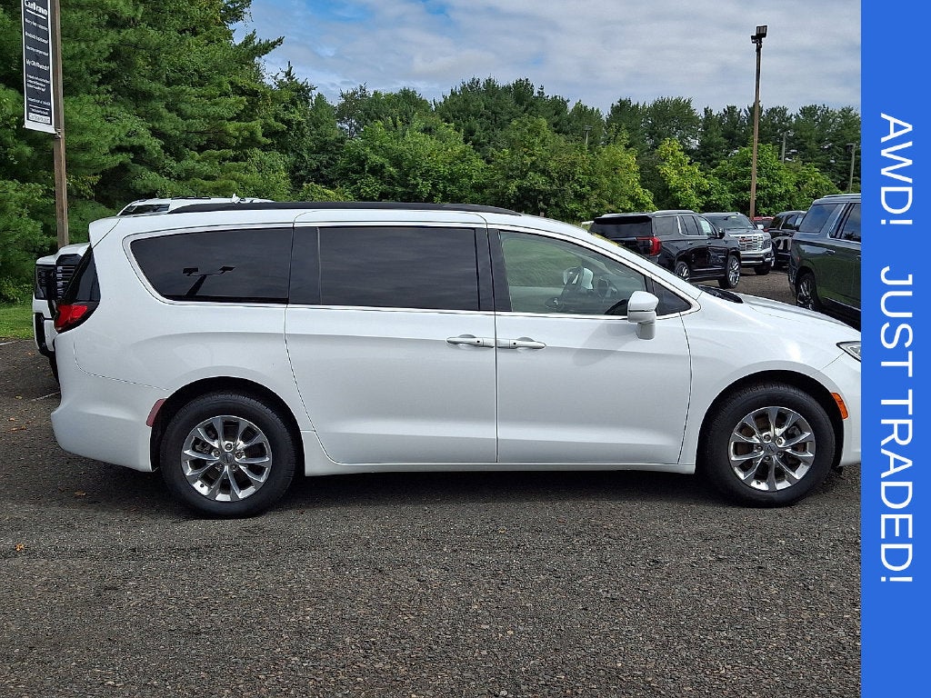 2022 Chrysler Pacifica Touring L AWD