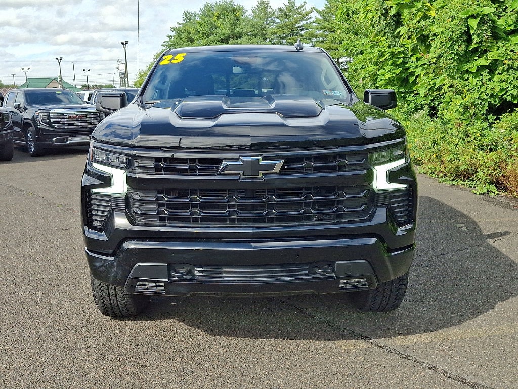 2025 Chevrolet Silverado 1500 LT Trail Boss - Photo 2