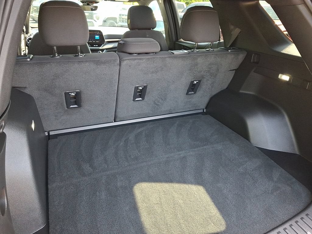 2025 Chevrolet Equinox LT - Photo 30